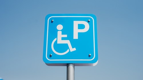 image of a parking disability sign
